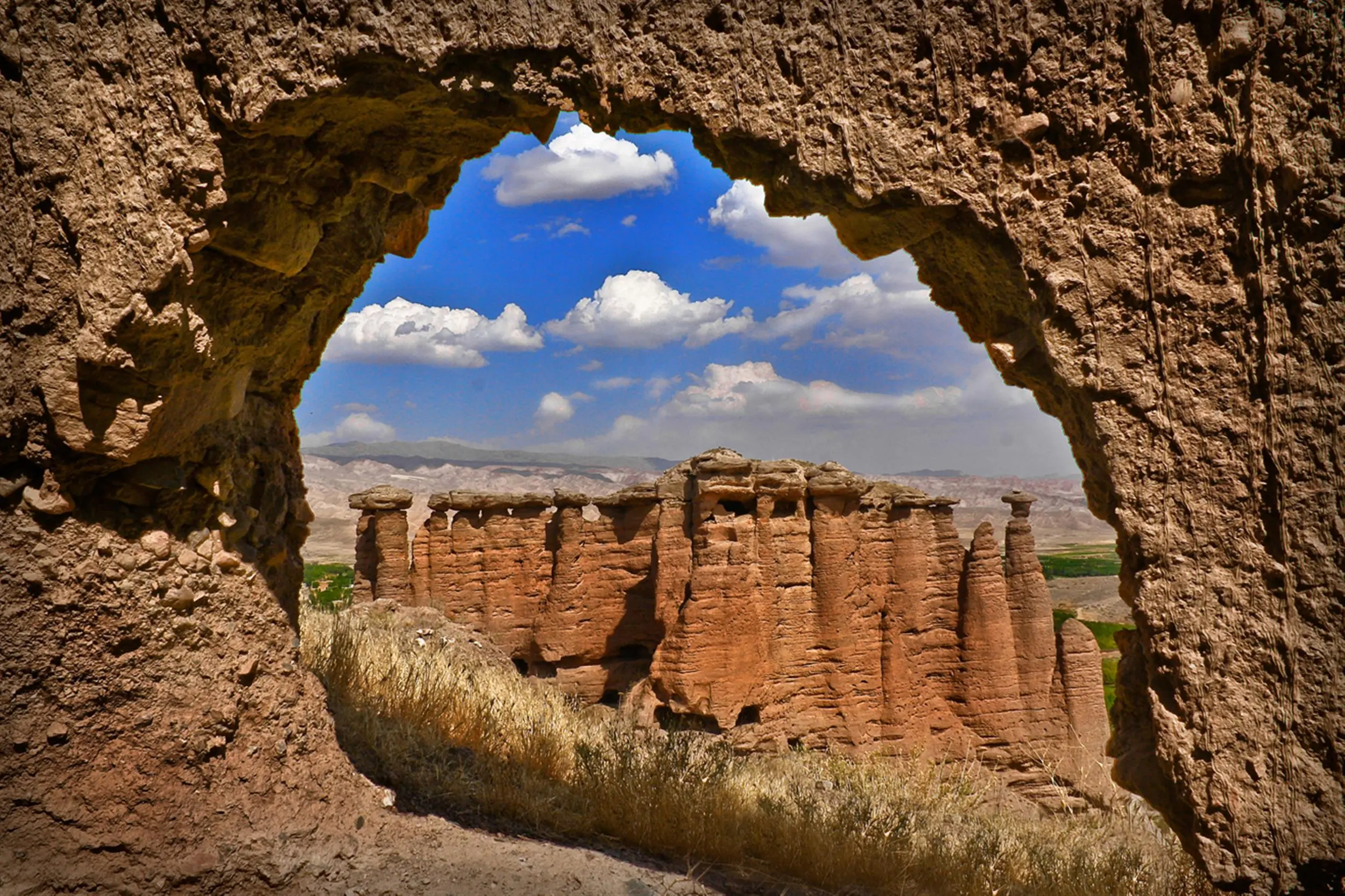 Behestan_Castle_By_Hamid_Reza_Bazargani_(Custom)