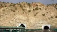  ریزش کوه در آزادراه خرم‌آباد ـ پل زال  |  رانندگان از محور پاعلم ـ پلدختر تردد کنند