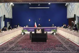 وقت پرداختن به حاشیه سازی ها را نداریم   |   وقت این دولت تا روز آخر به ارائه خدمت به مردم اختصاص دارد 