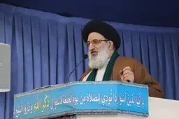 امام جمعه کرج خطاب به اعضای تشخیص مصلحت: نباید فشارها و جنگ روانی سبب تصمیم اشتباه شود