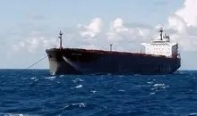 ادعای وال‌استریت ژورنال درباره تنش دریایی | نزدیک شدن قایق‌های تندروی ایرانی به نفتکش آمریکایی در تنگه هرمز