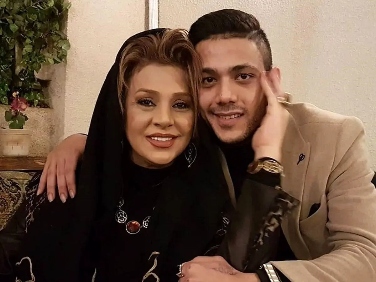 نسرین مقانلو به سیم آخر زد | گل آرایی خانه فوق لاکچری نسرین مقانلو برای ترحیم پسرش