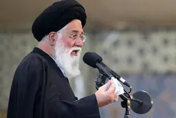 علم‌الهدی: کرونا از بین رفتنی نیست