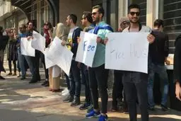 تصاویر جنجالی آغوش رایگان دختران در خیابان‌های تهران! | آغوش باز برای همه!+ویدئو 