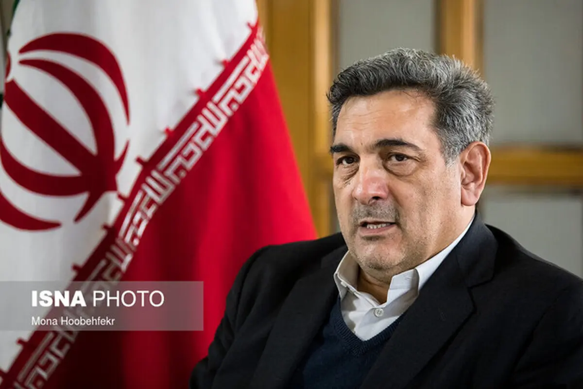 ایران با ۲ ویروس می‌جنگد؛ کرونا و تحریم‌
