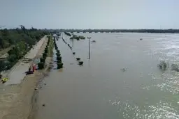 سیلاب لرستان اواخر امشب یا فردا به خوزستان می‌رسد