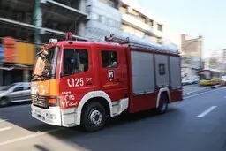 جزئیات آتش سوزی مسافرخانه در خیابان شوش تهران | تاکنون فوت یک نفر تائید شده است + ویدئو 