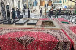  محل تدفین شهید فخری زاده در امام زاده صالح