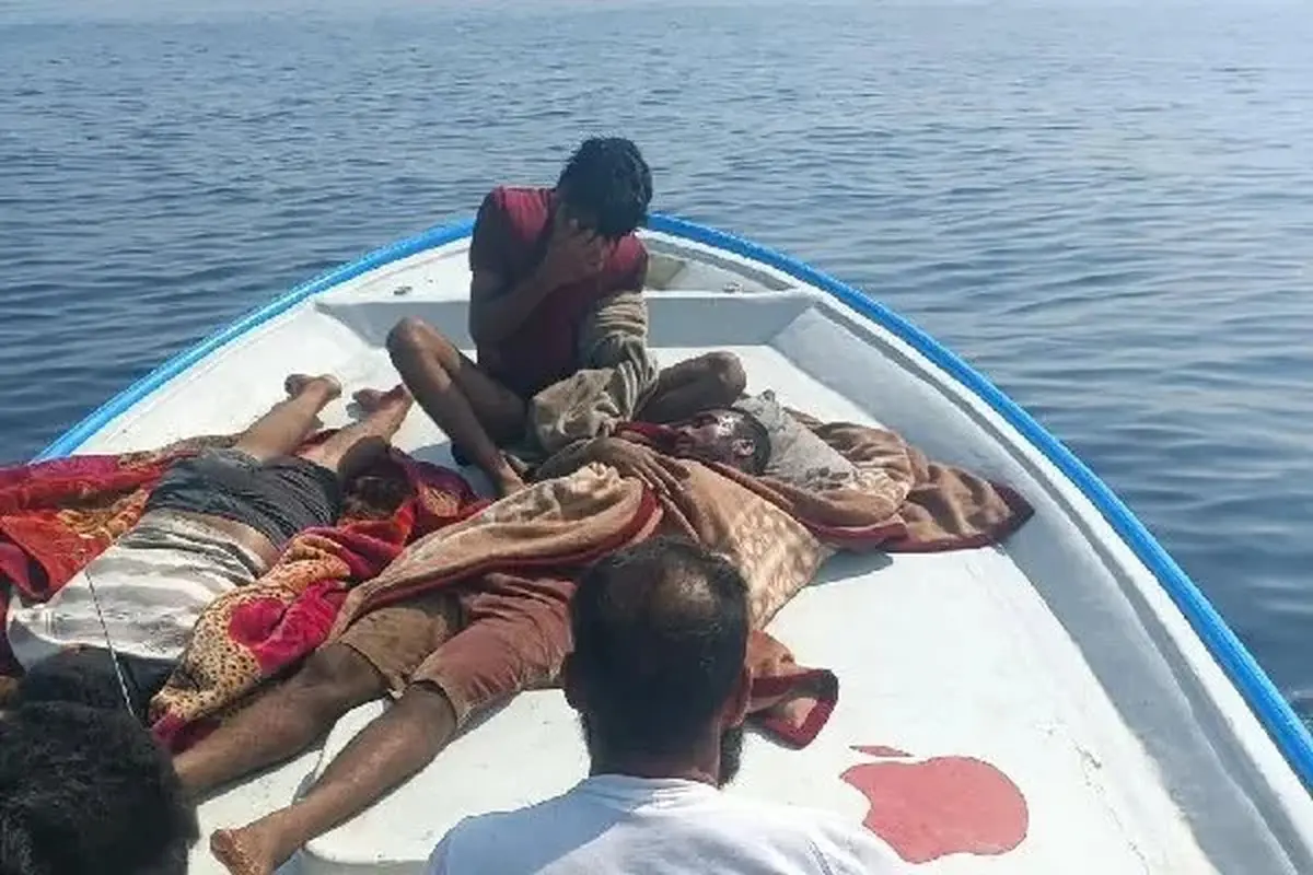 بیمارستان میناب: حال عمومی مجروحان حمله پهپادی امروز به یک فروند لنج صیادی در سیریک خوب است 