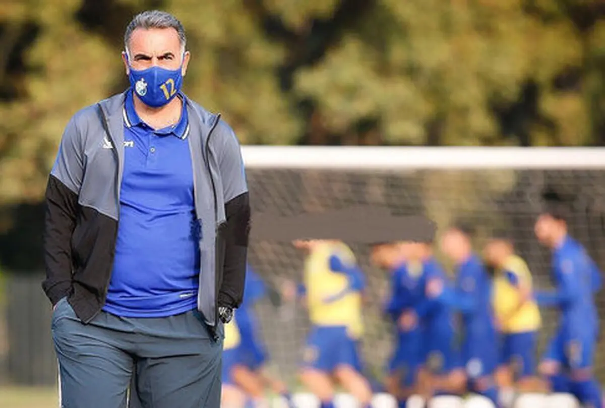  استقلال |  انتقاد شدید هواداران ا از باقری و فکری