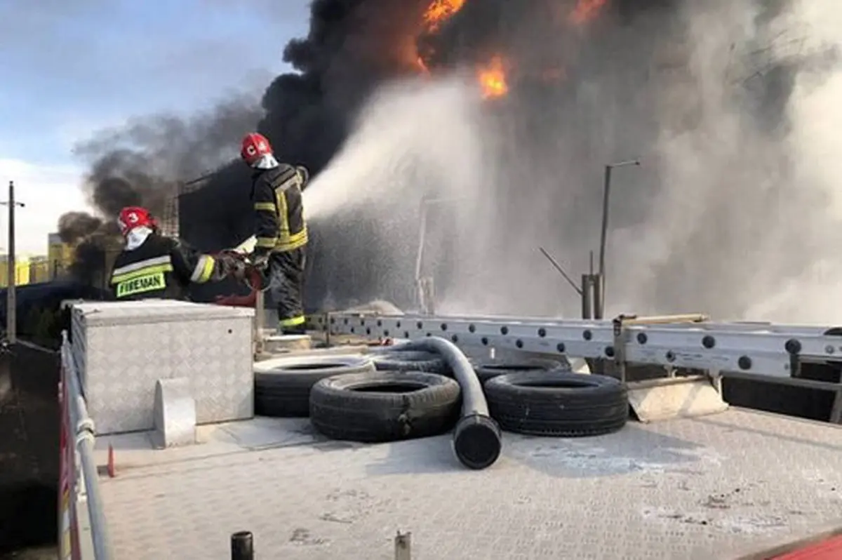  3کارگر در آتش‌سوزی واحد صنعتی همچنان مفقود هستند