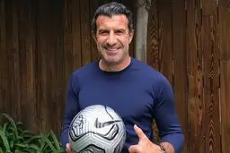  لحظه ورود  فیگو به ایران | برنامه ستاره سابق بارسلونا و رئال مادرید در تهران چیست؟ + ویدئو 