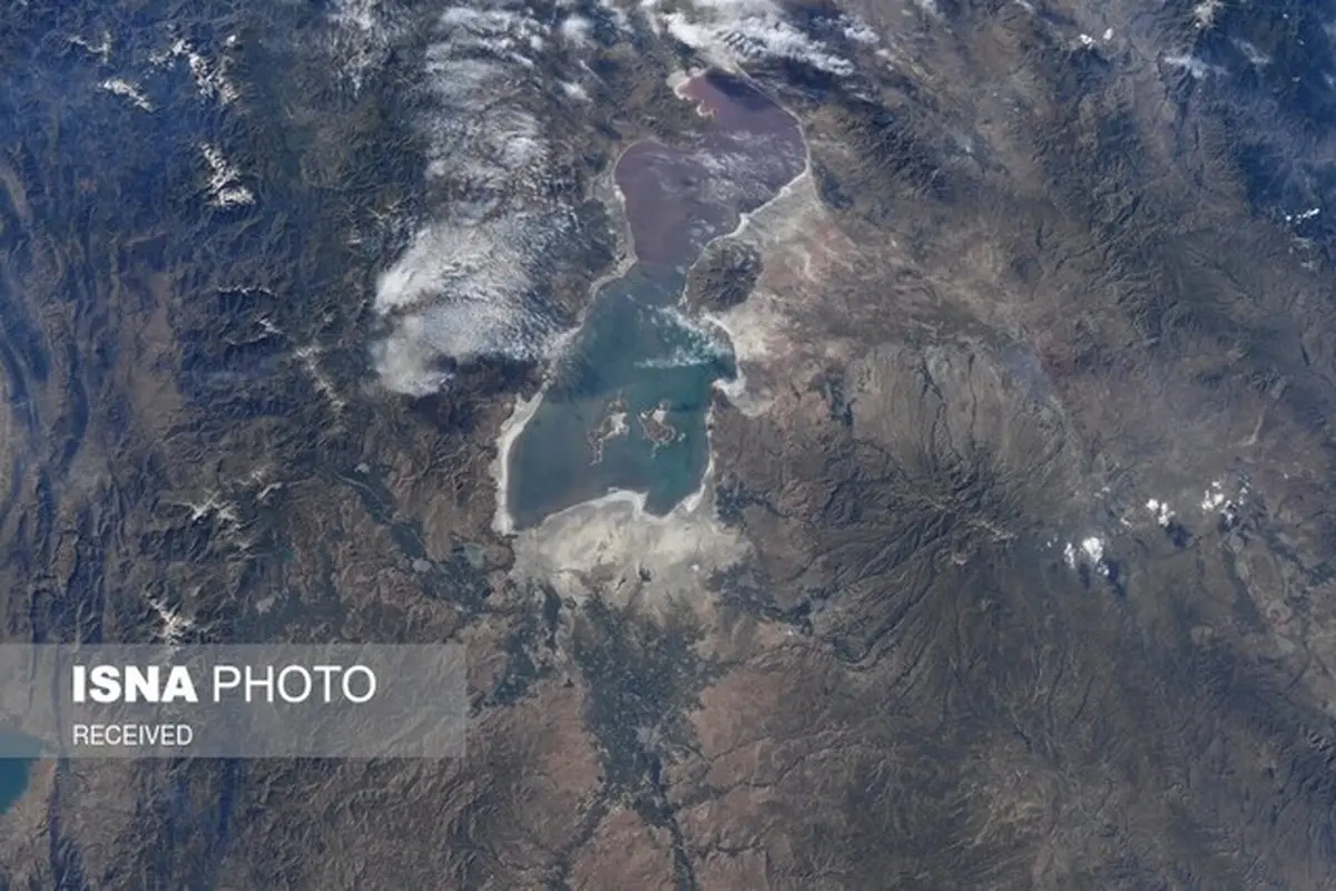  دریاچه ارومیه  |  جدیدترین تصویر از دریاچه‌ای که آب شده است!