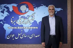 
اگر خاتمی احساس کند نتیجه کار مثبت نیست، مداخله نمی‌کند