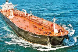 چشم‌انداز نفت از سه زاویه