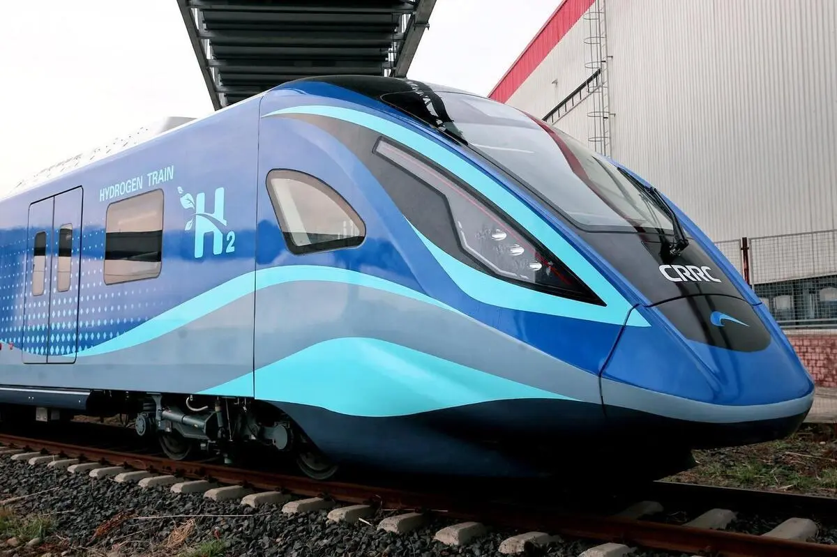 اولین قطار هیدروژنی در چین رونمایی شد | هیچ آلودگی‌ تولید نمی‌کند! + ویدئو