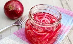 طرز تهیه پیاز ترشی | سه سوته با چند قلم مواد ساده ترشی درست کن +ویدئو