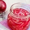 طرز تهیه پیاز ترشی | سه سوته با چند قلم مواد ساده ترشی درست کن +ویدئو
