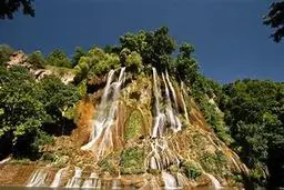 هر کسی در زندگی‌اش باید آبشار بهشتی بیشه استان لرستان رو ببینه |‌ آبشار بیشه، چهل و هشتمین اثر ملی ایران 