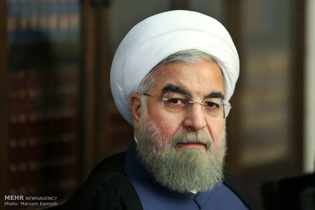 روحانی از برگزیدگان جایزه کتاب سال تقدیر کرد