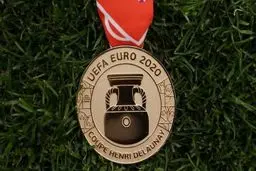 رونمایی از مدال قهرمان یورو ۲۰۲۰|عکس