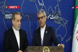 حضور سرزده و غیرمنتظره عراقچی در نشست خبری سخنگوی وزارت خارجه + ویدئو 