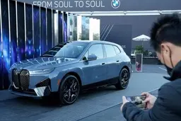 جدال مرسدس بنز و ب ام و در ساخت پیشرفته ترین خودرو برقی 