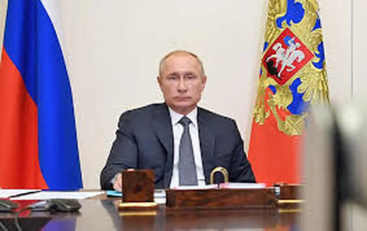 کرملین استعفا  پوتین  را رد کرد.