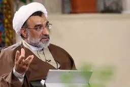دبیر شورای عالی انقلاب فرهنگی: فردی که کشف حجاب کرده مجرم است