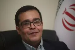 آقای عراقچی! میدان را از ترامپ پس بگیرید