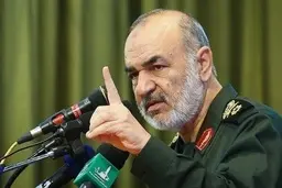 
فرمانده کل سپاه: فضای مجازی را از ولنگاری رها خواهیم ساخت 
