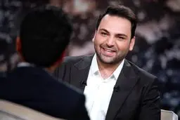 این پسر جوان همان احسان علیخوانی معروف است؟ | آقای مجری زمین تا آسمان تغییر کرده!