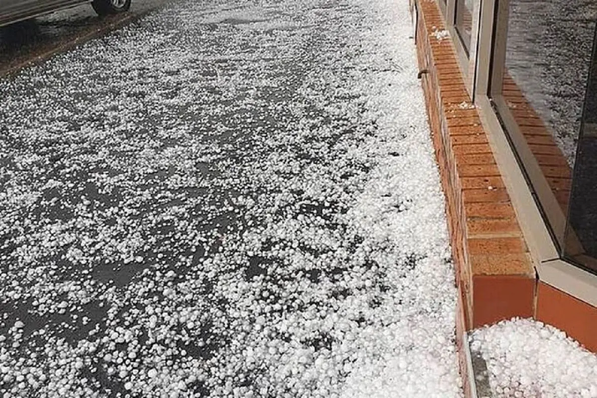 هشدار هواشناسی؛ تگرگ و کاهش ۸ درجه‌ای دما در راه این استان | 
این استان‌ها امروز و فردا بارانی است + اسامی