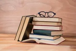 کتابی که پس از نیم قرن به کتابخانه برگشت داده شد! + عکس