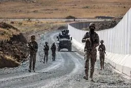 ترکیه ۸۰ هزار مین را در مرز خود با ایران پاکسازی می‌کند