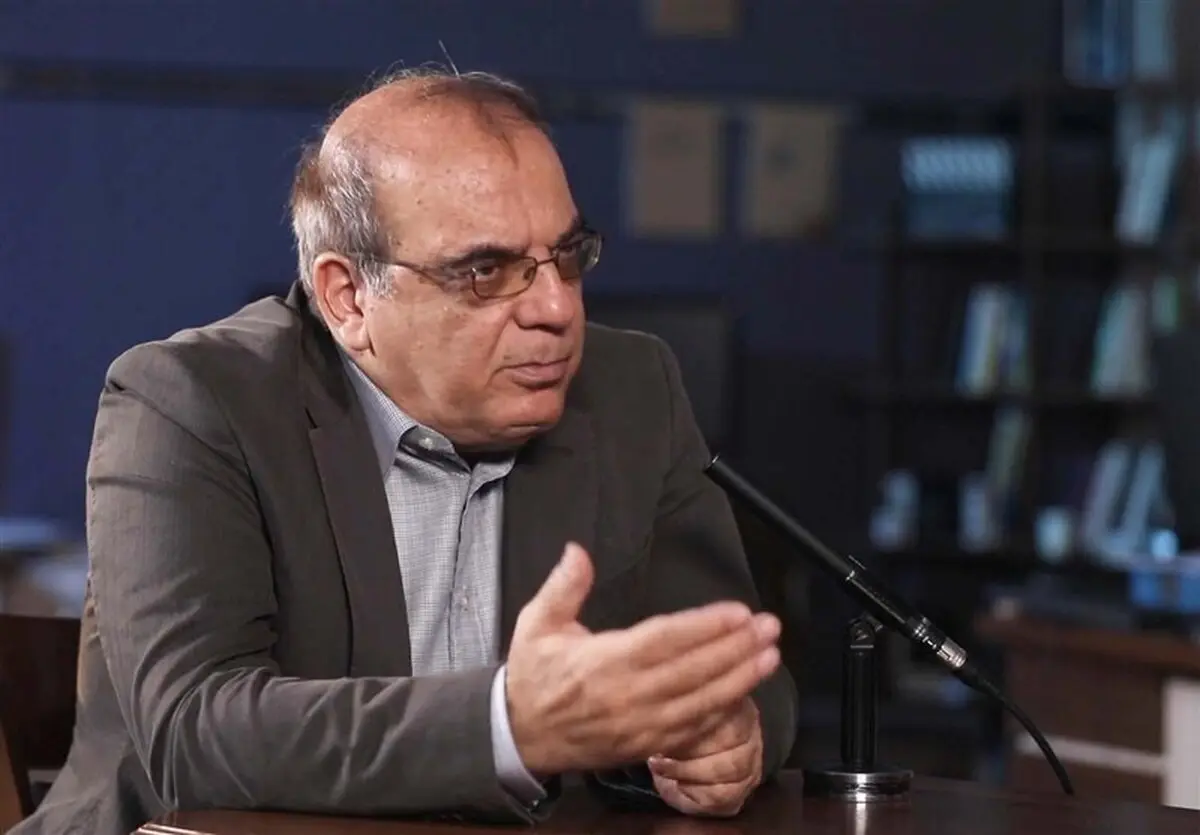 عباس عبدی: افزایش فاصله با پزشکیان، نشان از جدیت در رقابت، اما نتایج هنوز معلوم نیست