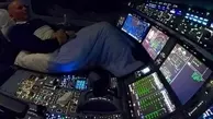 عکس | خلبان‌ها حین پرواز می‌خوابند!