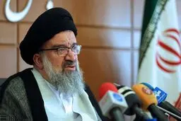 
احمد خاتمی:  کسی که قانون اساسی را قبول ندارد نامزد انتخابات نشود

