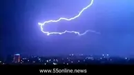 هم اکنون | لحظه‌ی دیدنی وقوع رعد و برق در آسمان  تهران+ویدئو 