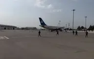  طالبان وارد فرودگاه خالی کابل شدند+ فیلم