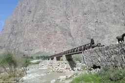 آشنایی با پل خسرو در بیستون