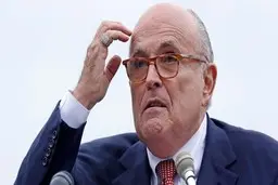 
 دموکرات‌هامی‌توانند  بایدن را عزل کنند