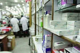 بیش از ۵۰ درصد فروش دارو در اختیار دولت/ بازار کار داروسازی در حال اشباع
