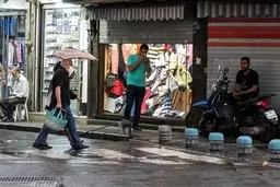 رگبار باران در تهران | احتمال توفان گرد وخاک در نیمه جنوبی استان