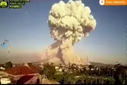 فوران آتشفشان در اندونزی +ویدئو