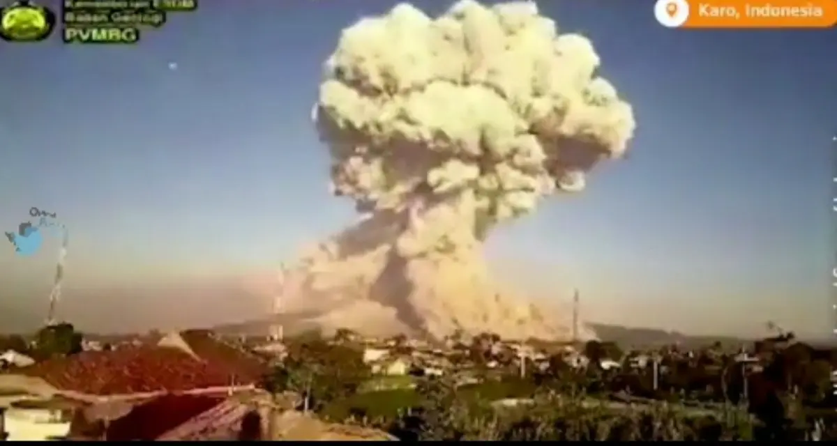 فوران آتشفشان در اندونزی +ویدئو