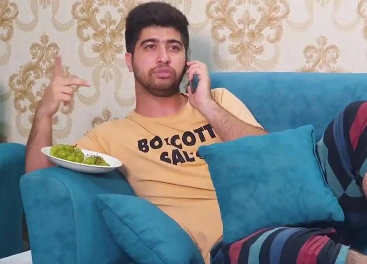 شوخی طنزپرداز سبزواری با حضور بستگان رئیس هیئت فوتبال در این مجموعه+ویدئو