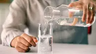قبل از غذا آب بنوشیم؟ | معرفی فواید و معایب آب نوشیدن قبل از غذا!