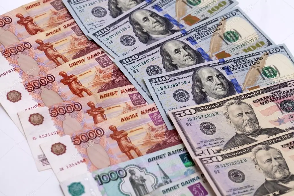 نرخ ارز در بازارهای مختلف 10 اردیبهشت | دلار و یورو کاهشی شد