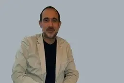 ابوالفضل فاتح، فعال سیاسی: راه حل نهایی کمپین آقای پزشکیان، هر شهروند، ۲ رای است | یعنی هر شهروند، یک شهروند دیگر را نیز همراه سازد
